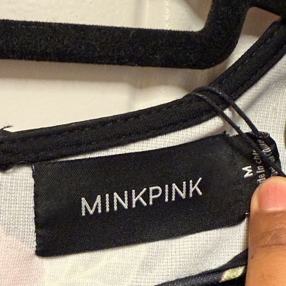 MinkPink Women’s Black Floral Long Sleeve Mini Dress Fall Size Medium - Picture 3 of 7